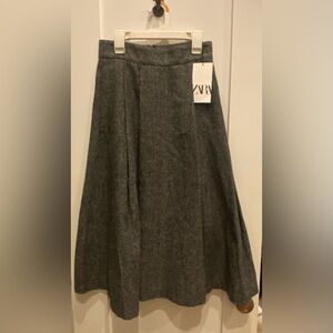 Zara Women's Tweed Skirt